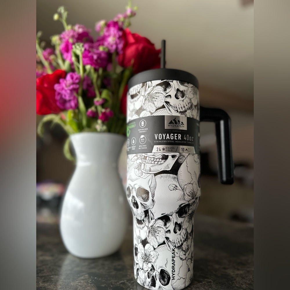 Voyager skull cup